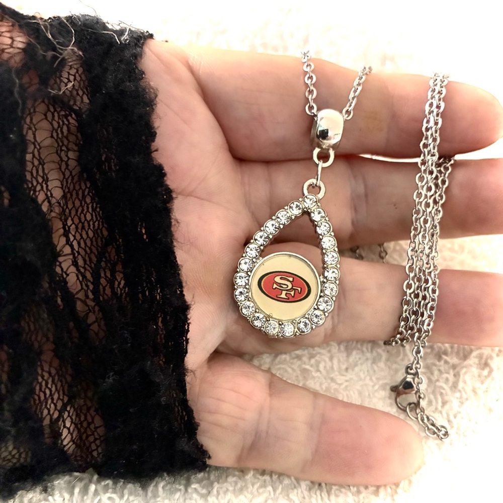 SAN FRANCISCO 49ers INSPIRED NECKLACE teardrop - Picture 3 of 7